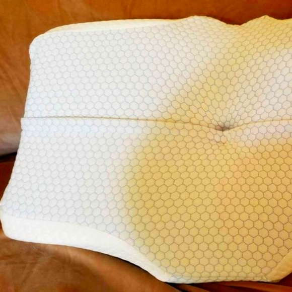 Contour Memory Foam Pillow - Picture 4 of 5